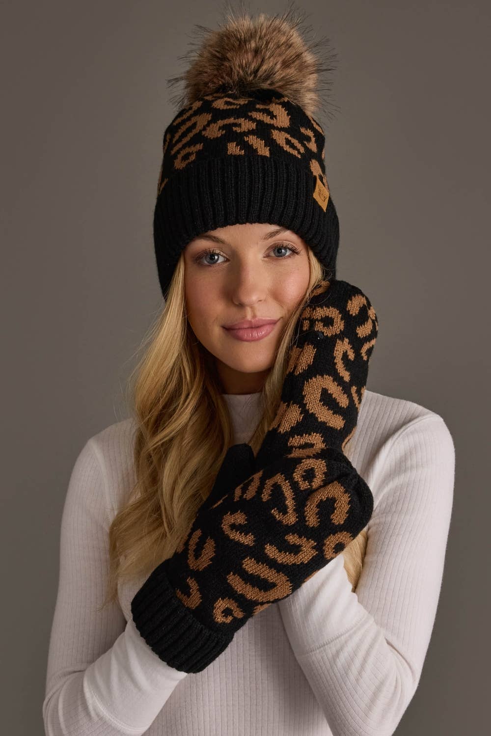 Black Leopard Pattern Knit Pom Hat