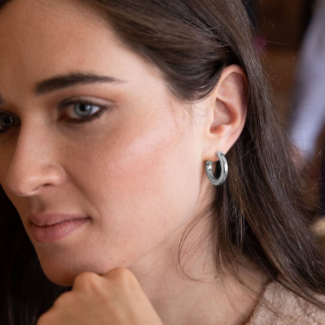 Medium Stellar Hoops/Silver